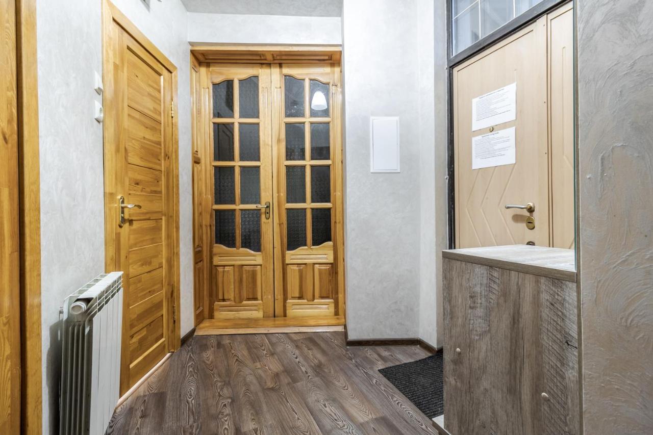 Akademika Hnatyuka Apartment Lviv Kültér fotó