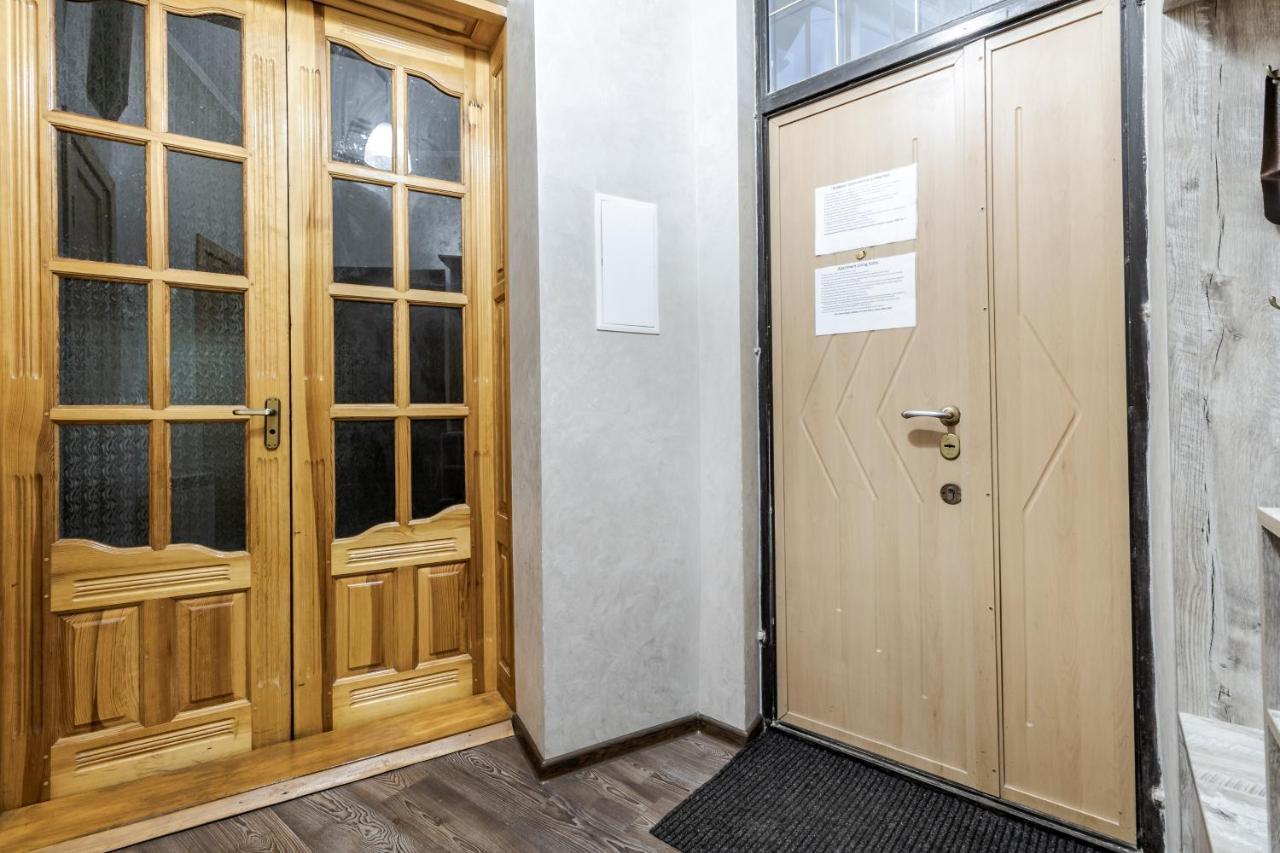 Akademika Hnatyuka Apartment Lviv Kültér fotó