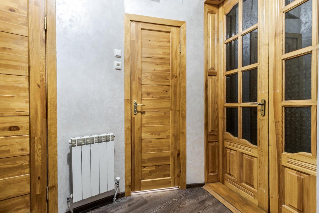 Akademika Hnatyuka Apartment Lviv Kültér fotó