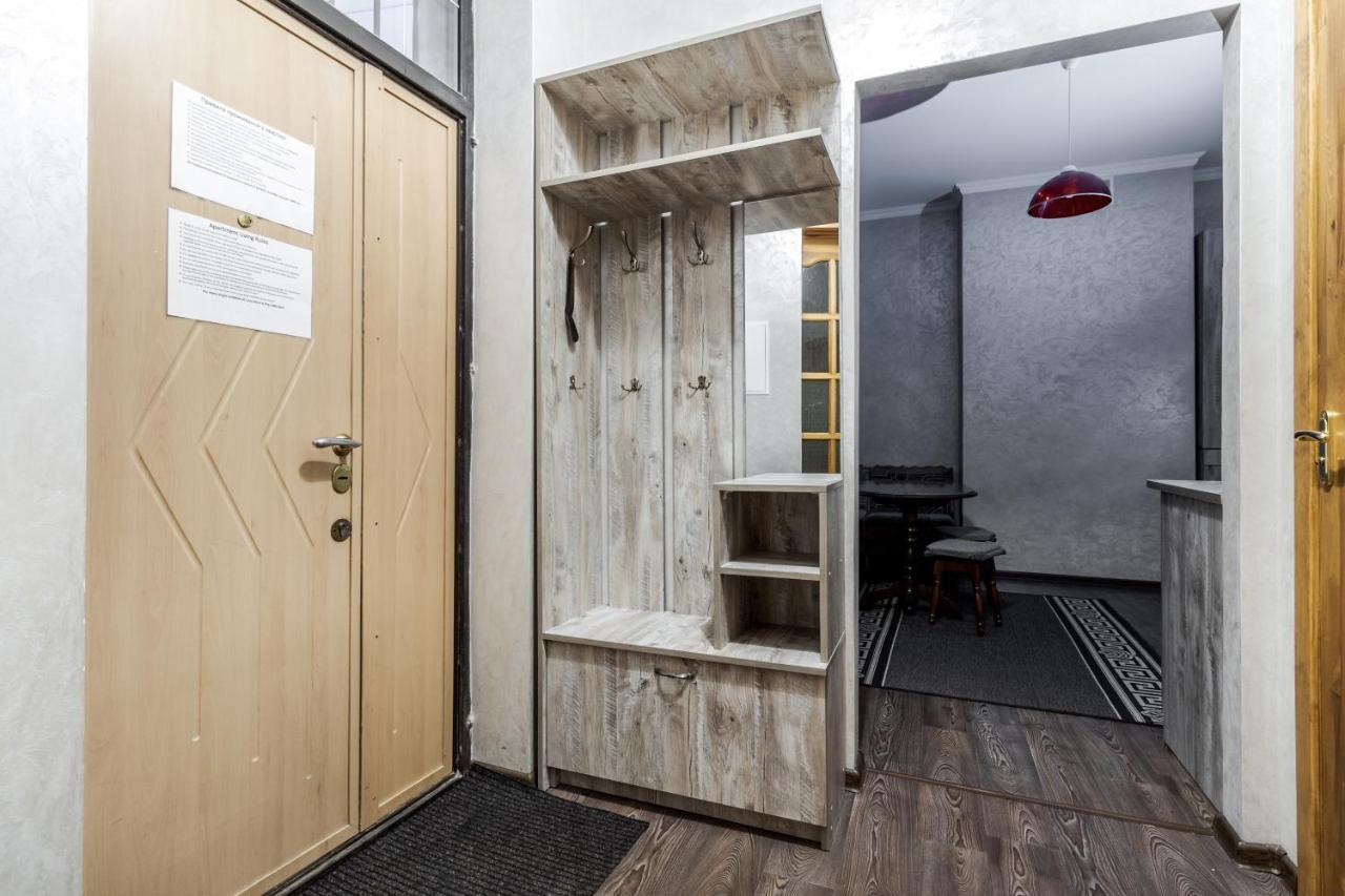 Akademika Hnatyuka Apartment Lviv Kültér fotó